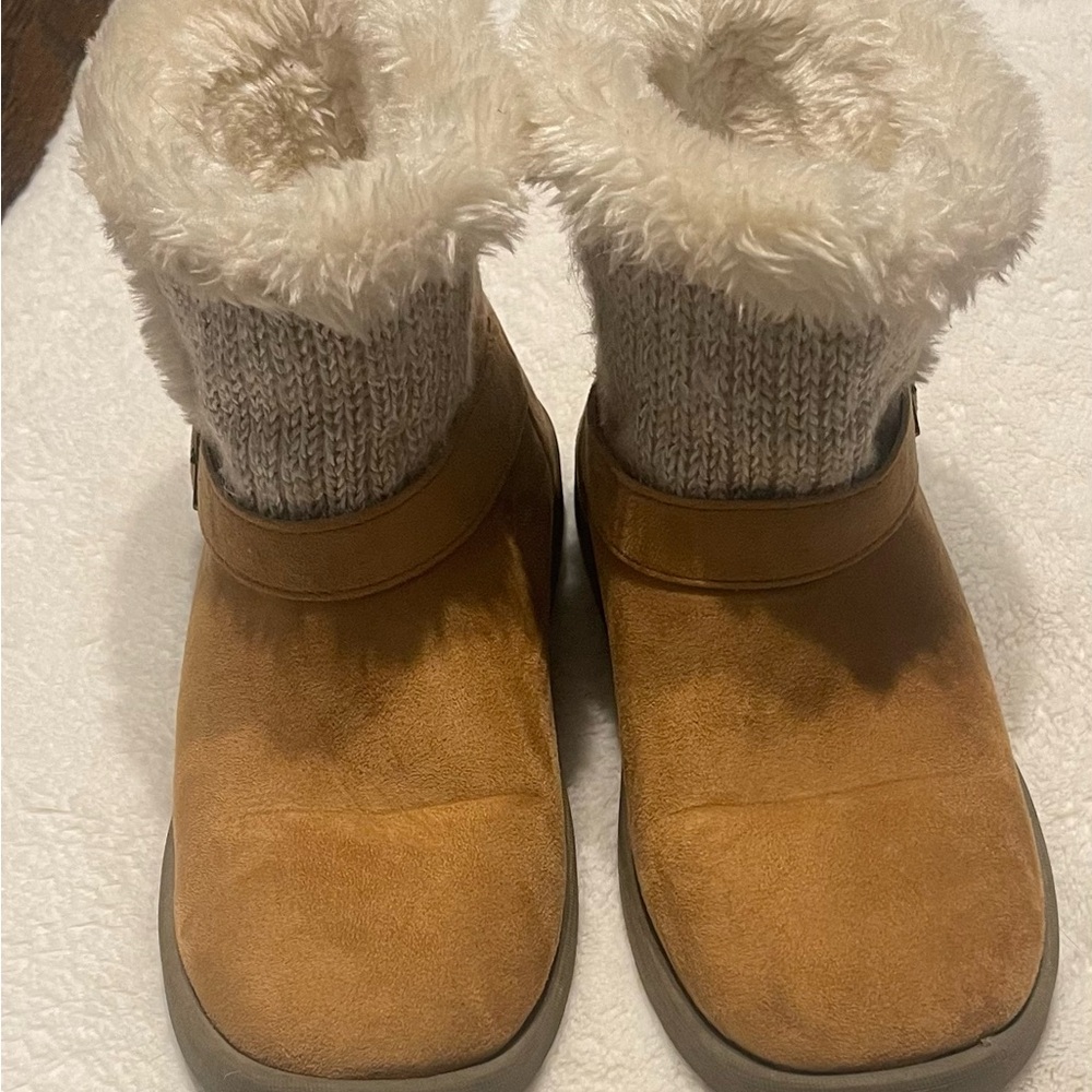 Life Stride Tan casual Ankle snow winters Boots with Cream Accents size 7 - Picture 5 of 13
